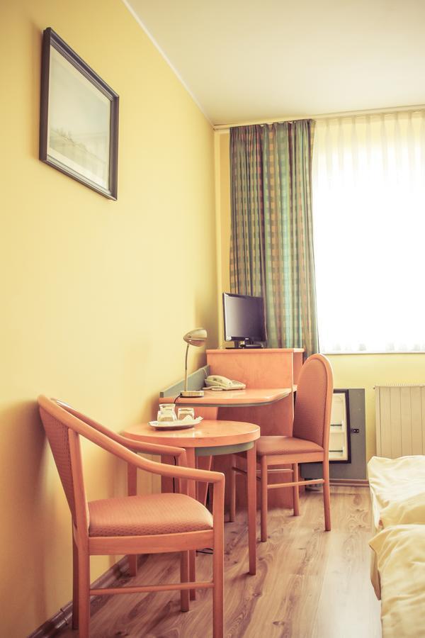 Hotel Hradok Jelsava Екстер'єр фото