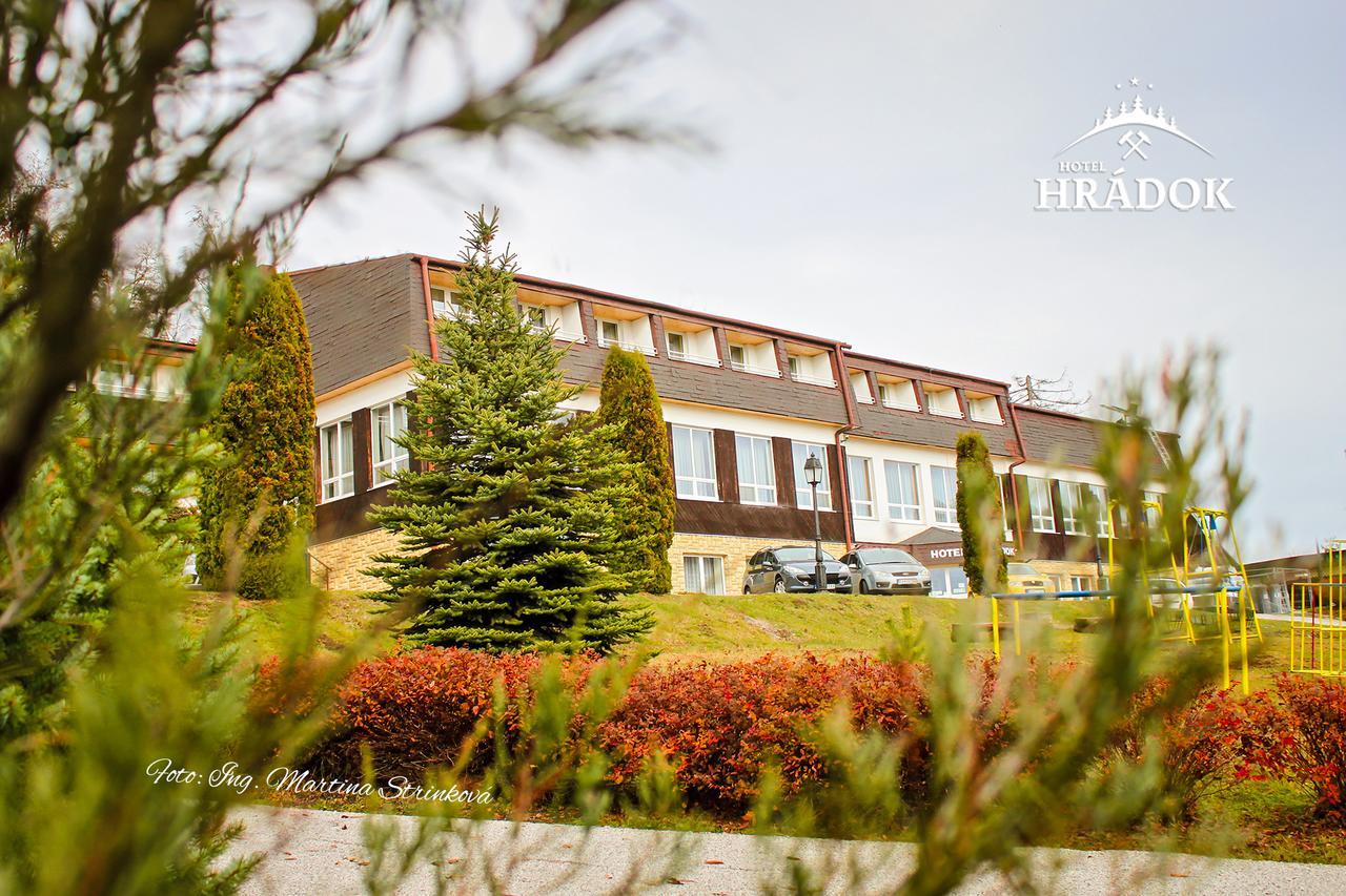 Hotel Hradok Jelsava Екстер'єр фото